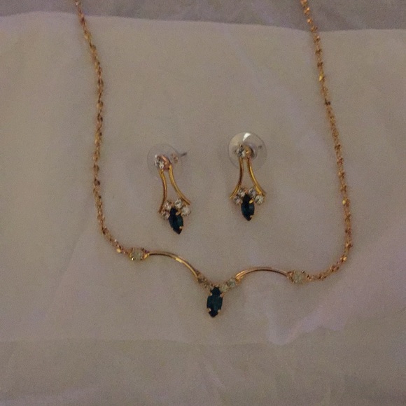 Napier necklace and pierced earrings. 🌷🌷🌸🌸🌸 - Picture 2 of 3